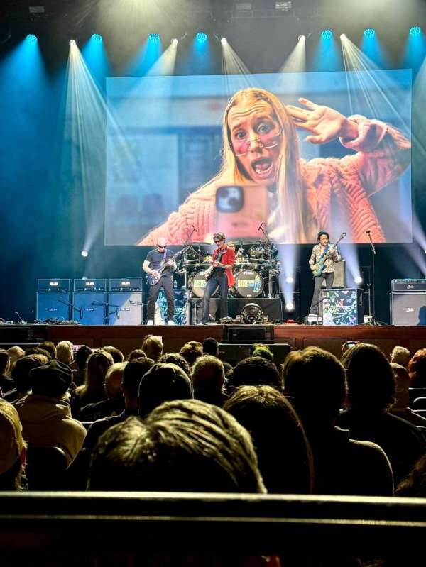 Fox Theatre Oakland, bloc: Orchestra C, rangée: K, place: 12