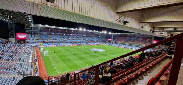 Villa Park, bloc: P1, rangée: QQ, place: 271