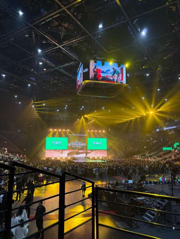 Accor Arena, bloc: Gradin T, rangée: 21, place: 9
