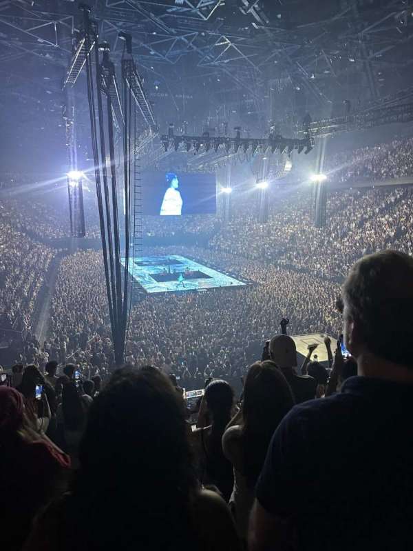 Accor Arena, bloc: Gradin J, rangée: 6, place: 10