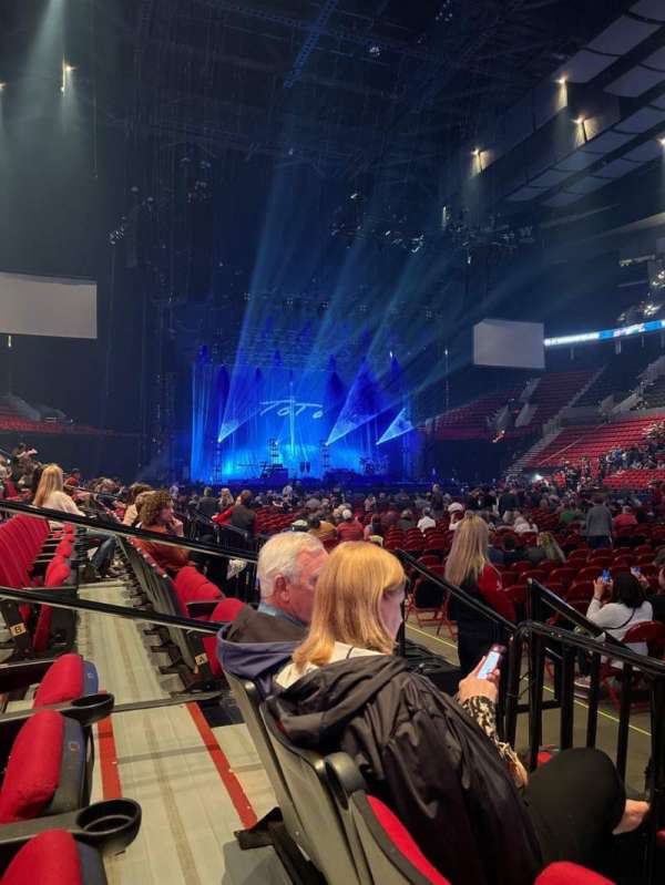 Moda Center, bloc: 121, rangée: B, place: 11