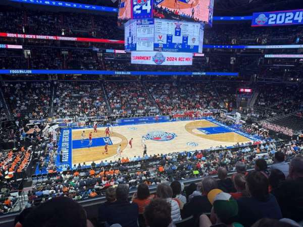 Capital One Arena, bloc: 214, rangée: K, place: 5