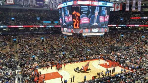 Scotiabank Arena, bloc: 323, rangée: 3, place: 2