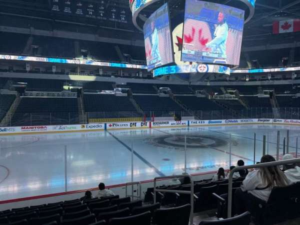 Canada Life Centre, bloc: 107, rangée: 10, place: 3