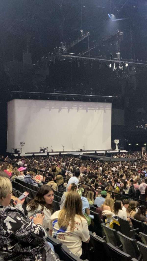 Accor Arena, bloc: Gradin R, rangée: 19, place: 2