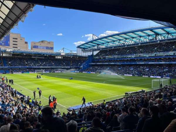 Stamford Bridge, bloc: Matthew Harding Lower 16, rangée: Z, place: 175