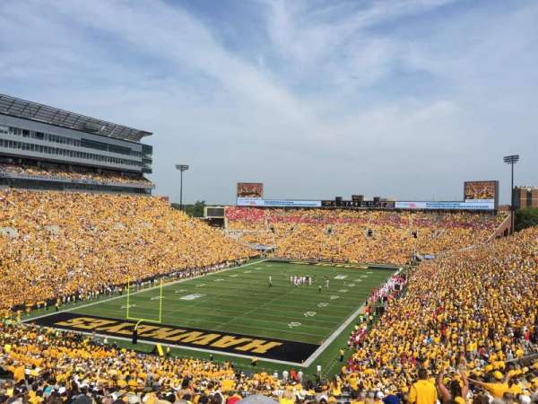 Kinnick Stadium, bloc: 213, rangée: 27, place: 4