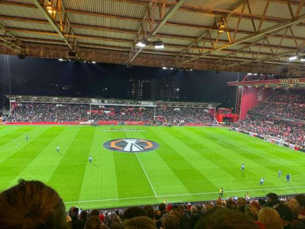 City Ground, bloc: L, rangée: 20, place: 143