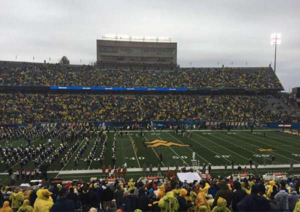 Mountaineer Field, bloc: 105, rangée: 28