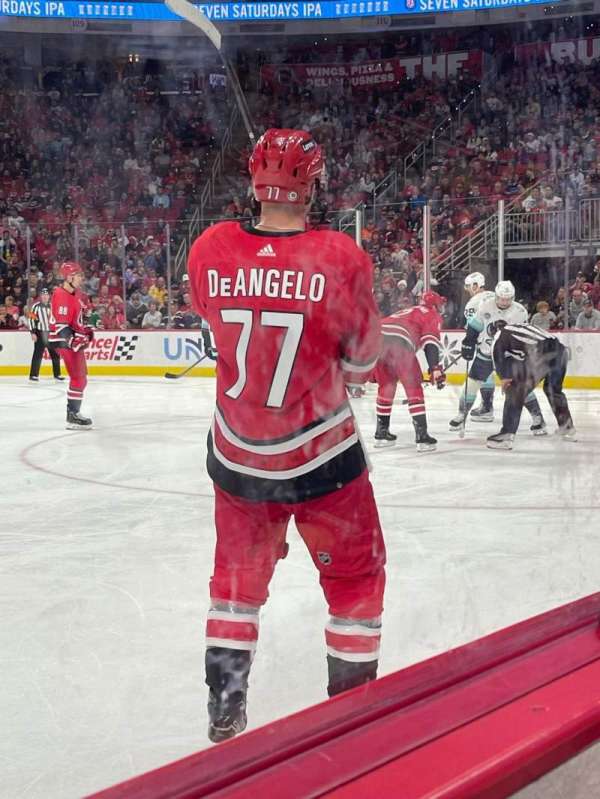 Lenovo Center, bloc: 118, rangée: A, place: 3