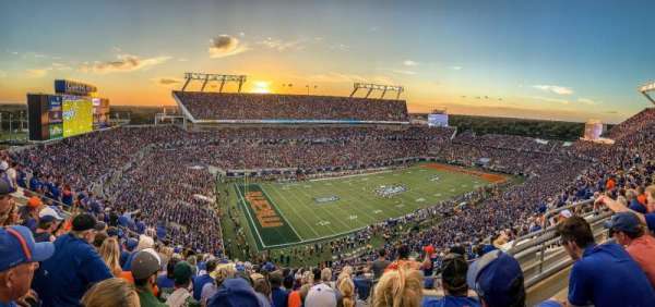 Camping World Stadium, bloc: 214, rangée: P, place: 6