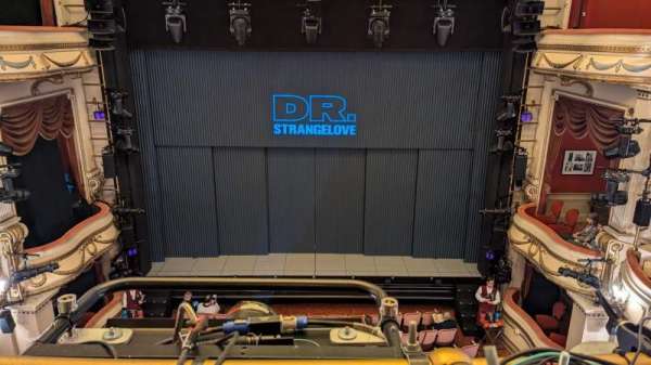Noël Coward Theatre, bloc: Grand Circle, rangée: A, place: 15