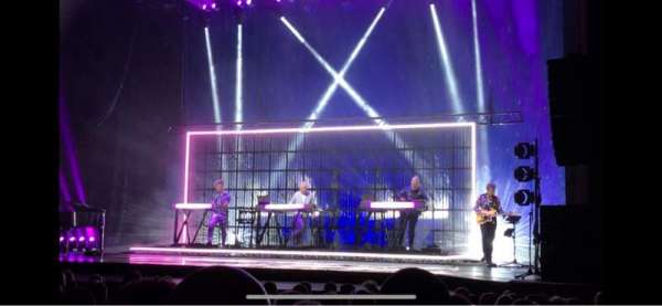 The London Palladium, bloc: Stalls, rangée: P, place: 8