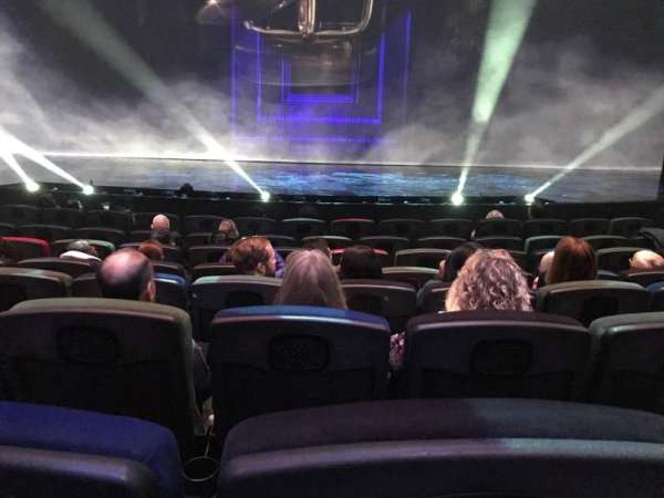 Michael Jackson One Theatre, bloc: 102, rangée: H, place: 14