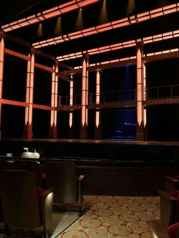 Paper Mill Playhouse, bloc: Orchestra R, rangée: E, place: 2