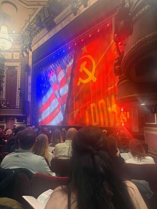 Imperial Theatre, bloc: Orchestra R, rangée: J, place: 24