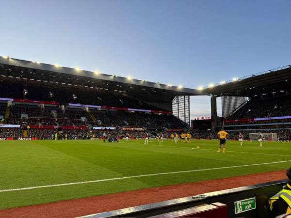 Villa Park, bloc: M3, rangée: BB, place: 41