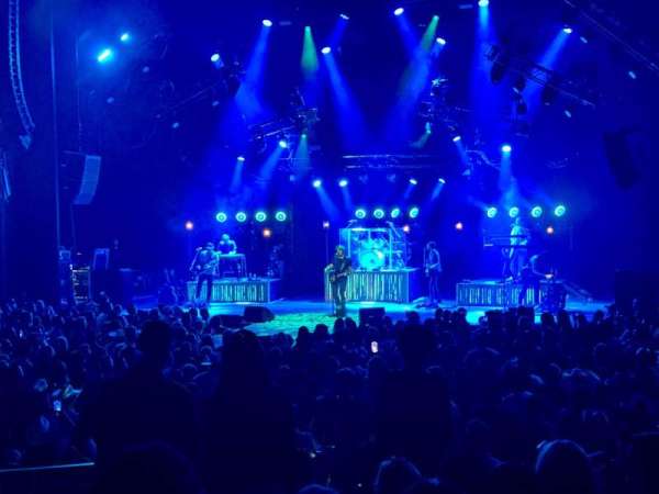 Pearl Theater, bloc: 202, rangée: F, place: 11