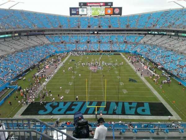 Bank of America Stadium, bloc: 528, rangée: 3, place: 17