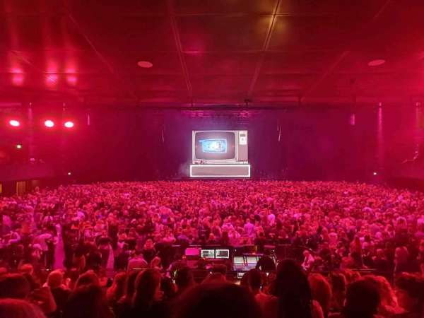 AFAS Live, bloc: Tribune, rangée: 12, place: 33