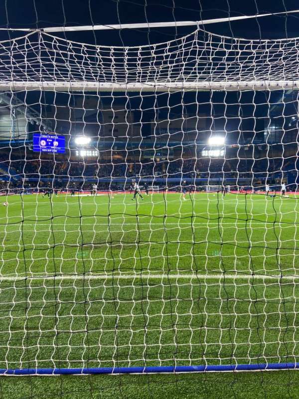 Stamford Bridge, bloc: Matthew Harding Lower, rangée: A, place: 78