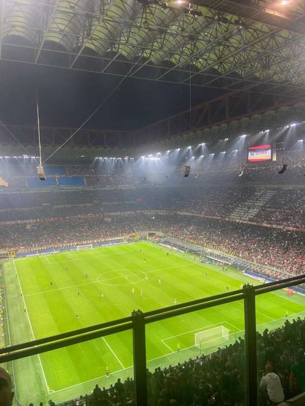 San Siro, bloc: 353, rangée: 1, place: NA