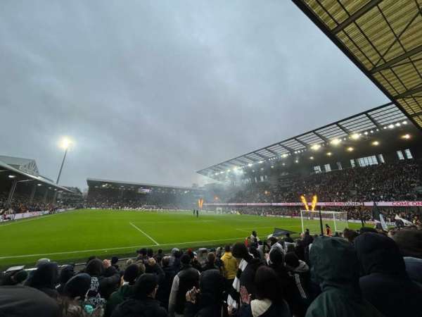 Craven Cottage, bloc: H3, rangée: F, place: 50