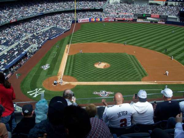 Yankee Stadium, bloc: 317, rangée: 5, place: 9