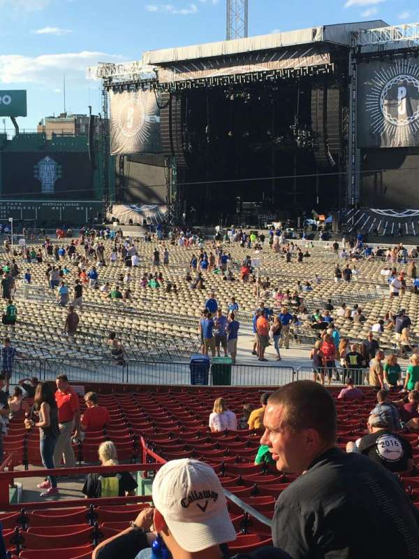 Fenway Park, bloc: Right Field Box 92, rangée: Tt, place: 20