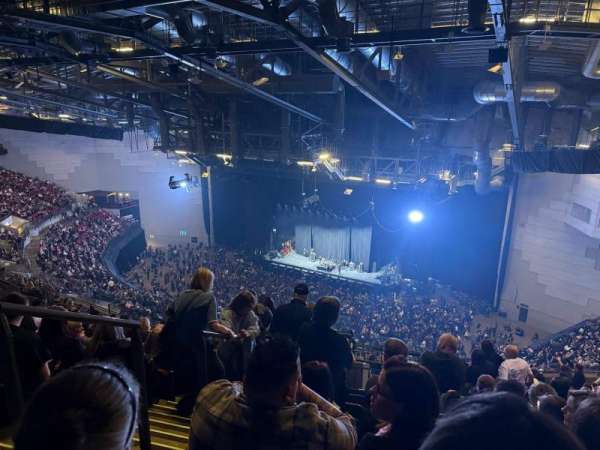 First Direct Bank Arena, bloc: 330, rangée: R, place: 2