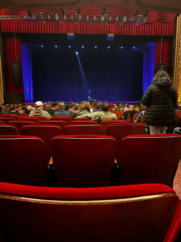 Chicago Theatre, bloc: MNFL4L, rangée: J, place: 401 & 403