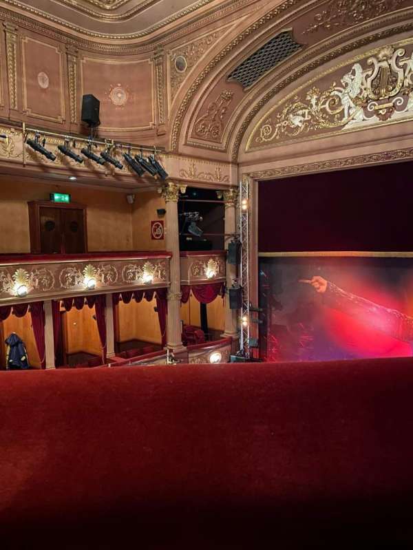 Lyric Theatre, West End, bloc: Grand Circle, rangée: A, place: 17