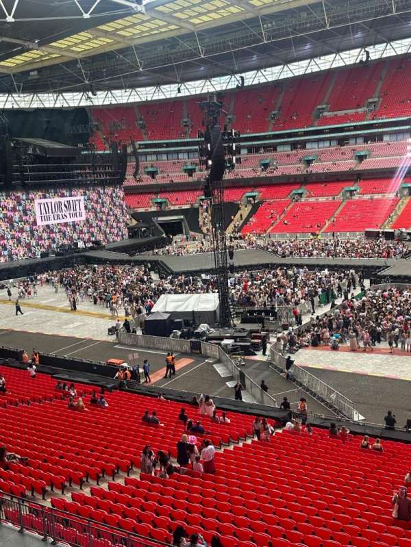 Wembley Stadium, bloc: 225, rangée: 1, place: 268