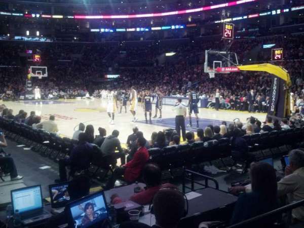 Crypto.com Arena, bloc: 108, rangée: 3, place: 13