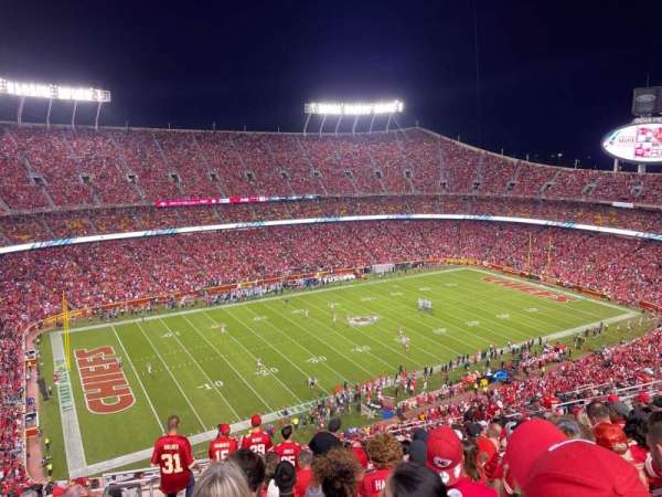 Arrowhead Stadium, bloc: 328, rangée: 27, place: 22