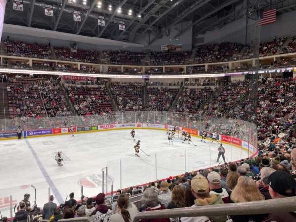 Giant Center, bloc: 120, rangée: P, place: 1