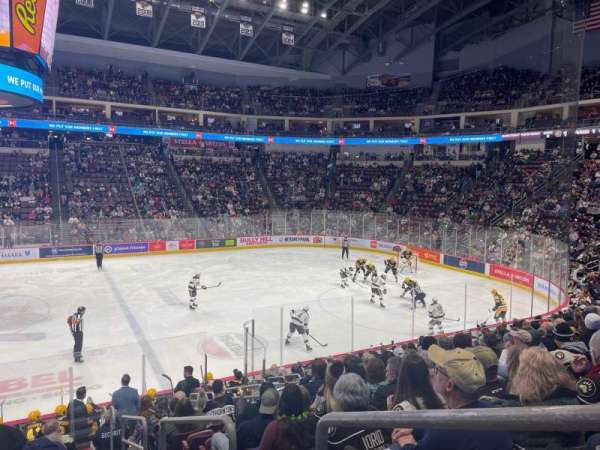 Giant Center, bloc: 120, rangée: P, place: 1
