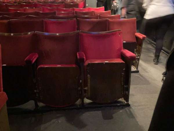 Arts Theatre, bloc: Stalls, rangée: B, place: 16/17