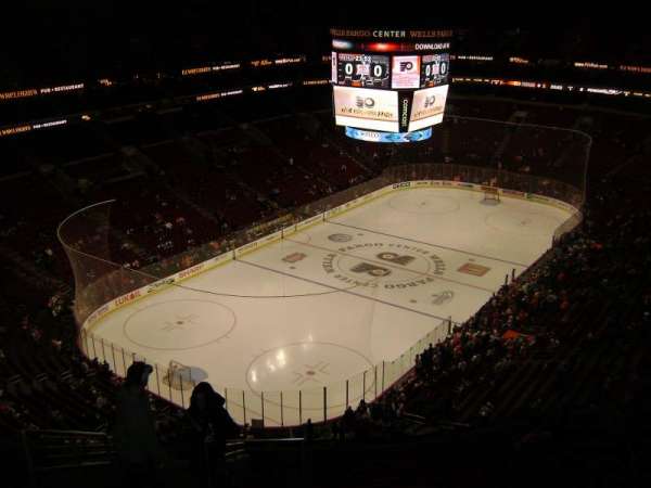 Xfinity Mobile Arena, bloc: 221a, rangée: 14, place: 2