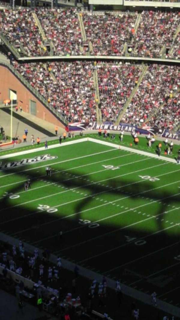 Gillette Stadium, bloc: 327, rangée: 9, place: 14