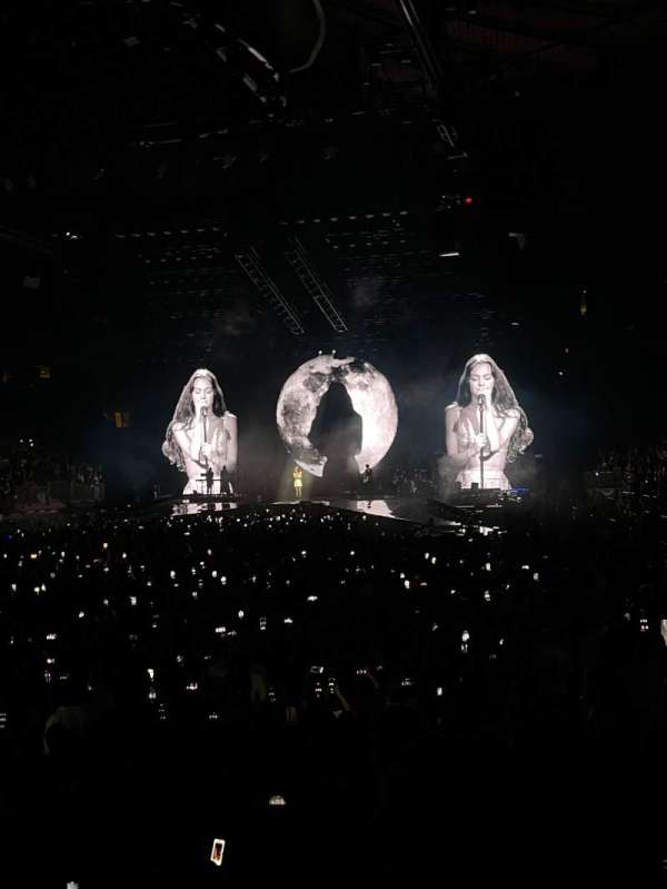 Madison Square Garden, bloc: 103, rangée: 6, place: 14