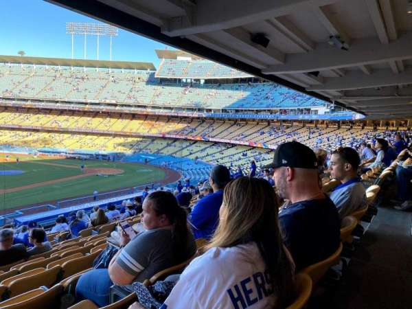 Dodger Stadium, bloc: 143LG, rangée: R, place: 7