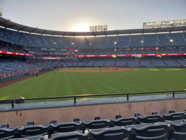 Angel Stadium, bloc: 236, rangée: D, place: 5