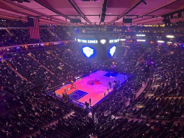 Madison Square Garden, bloc: 322, rangée: 1, place: 19