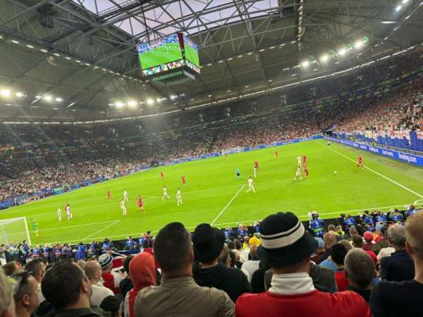 Veltins-Arena, bloc: S1, rangée: 12, place: 28