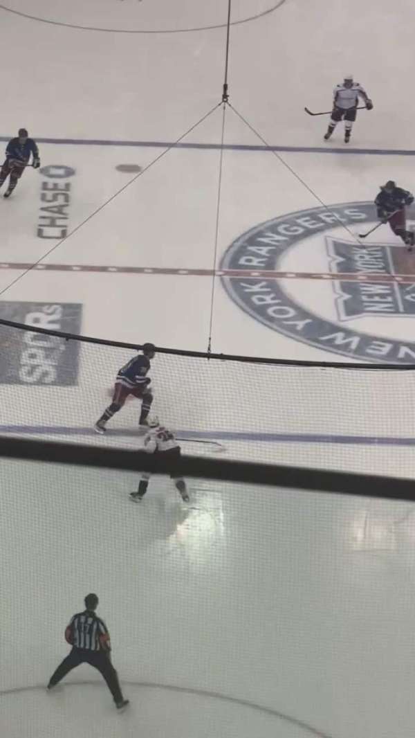 Madison Square Garden, bloc: 319, rangée: 2, place: 22