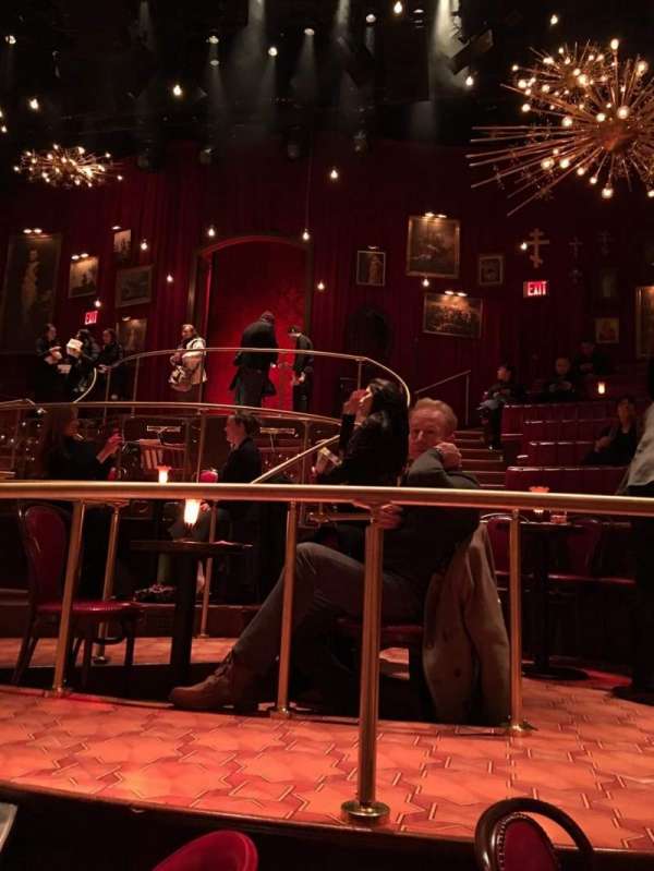 Imperial Theatre, bloc: Stage, rangée: SA, place: 1