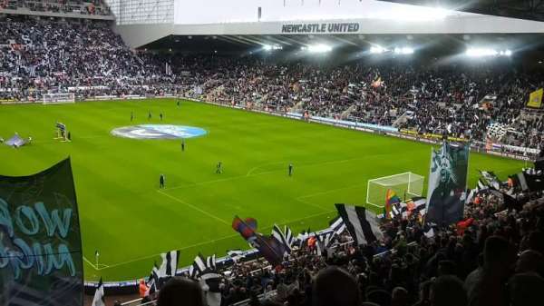 St James' Park, bloc: GWC-C, rangée: Y, place: 23