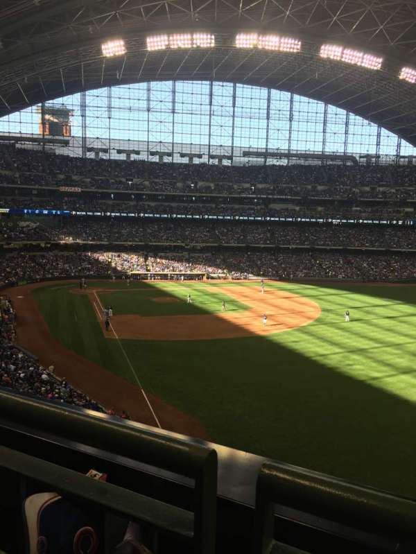 American Family Field, bloc: 306, rangée: 1, place: 4