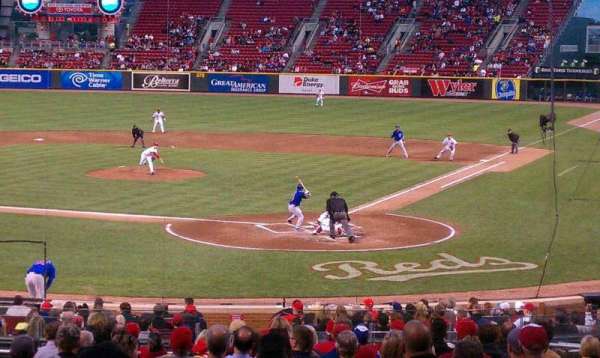 Great American Ball Park, bloc: 121, rangée: FF, place: 14